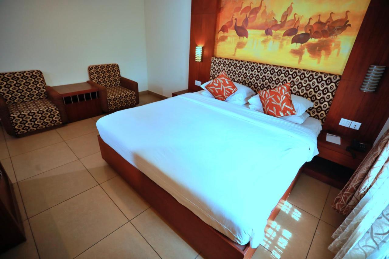 Clay House Hotel Thrissur Bagian luar foto
